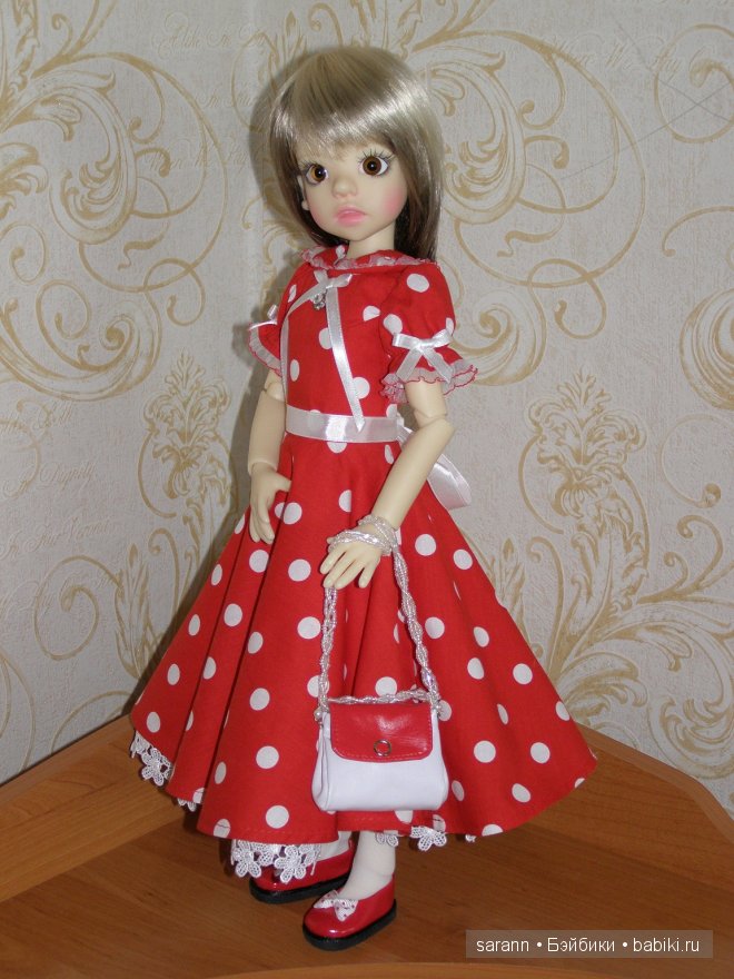 Необходимый аксессуар - дамская сумочка для куклы (фото 5)
