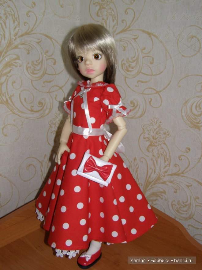 Необходимый аксессуар - дамская сумочка для куклы!