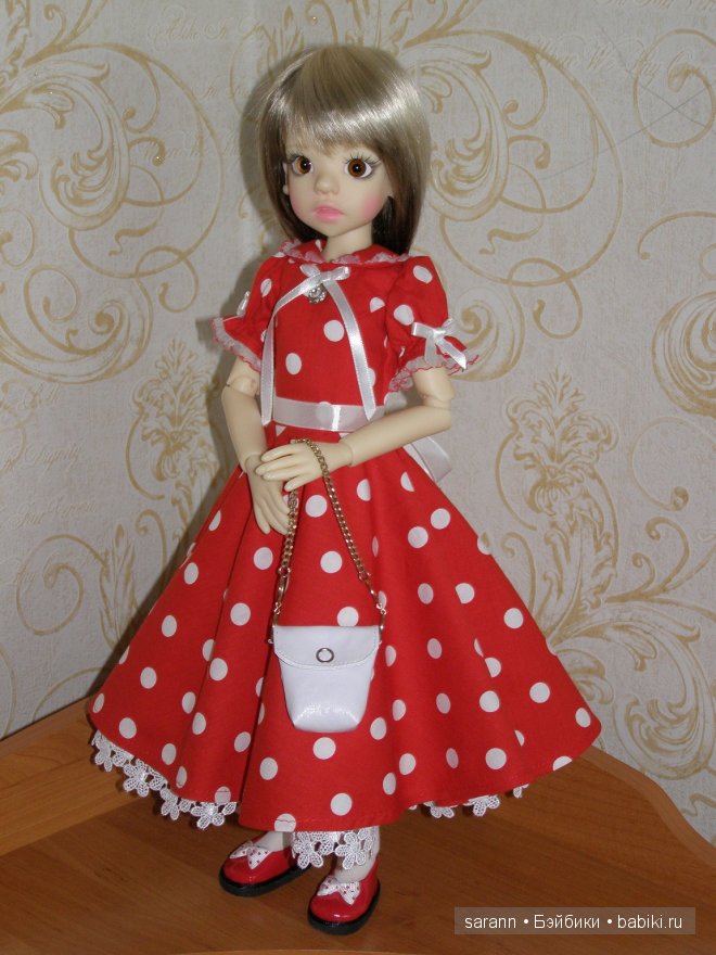 Необходимый аксессуар - дамская сумочка для куклы!