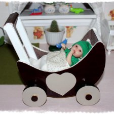 Моя маленькая шоколадная колясочка для куколок 16 см.