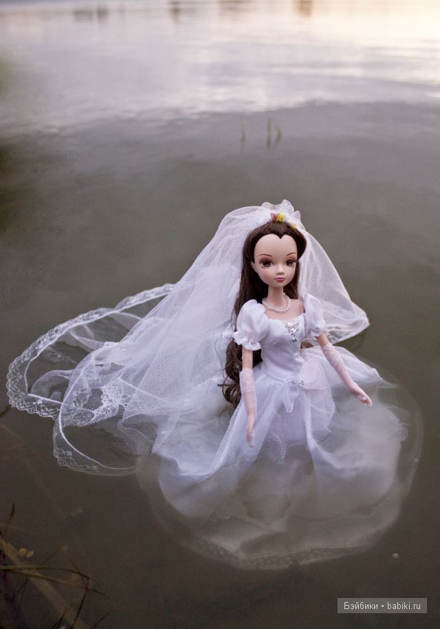 Красавица невеста. Кукла Sonya