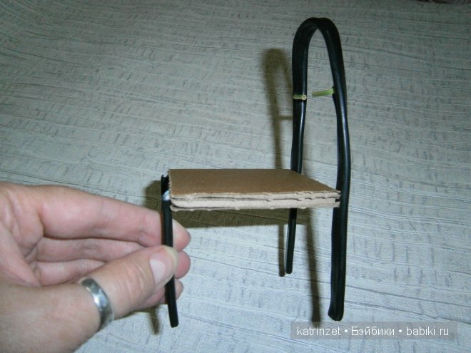 Стульчик для куклы Тосички. Мастер класс