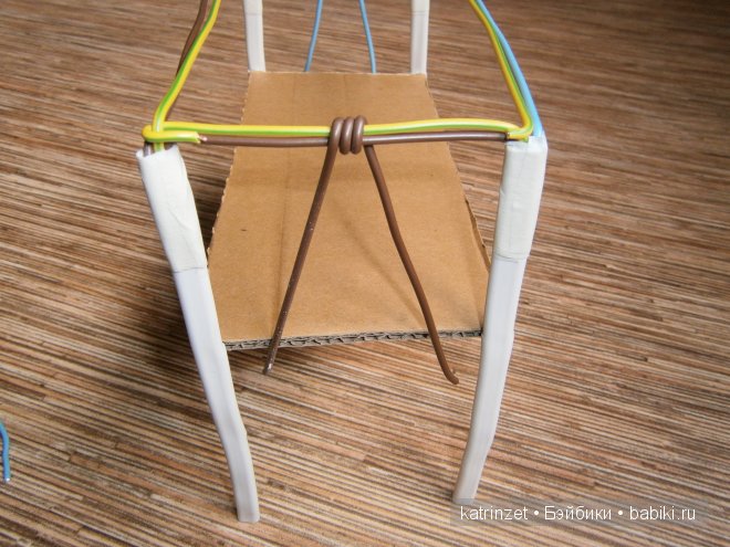 Кроватка для куклы своими руками. Мастер класс