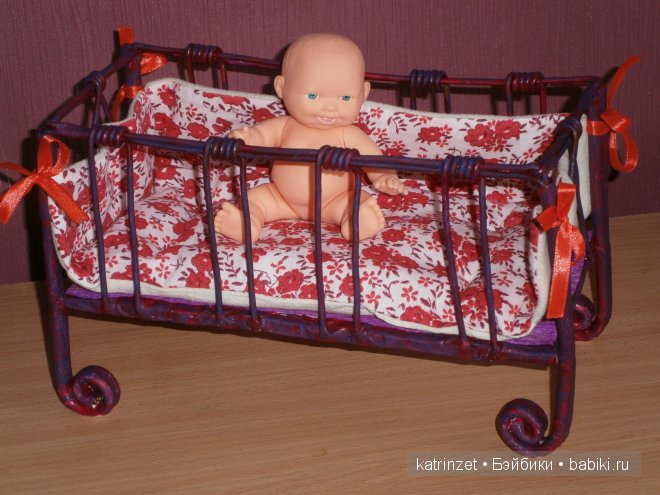 Кроватка для куклы своими руками. Мастер класс