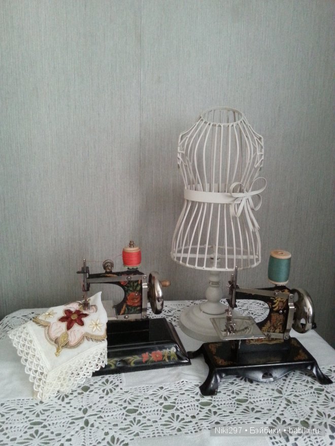 Аксессуары для антикварных кукол, чудесные швейные машинки (фото 2)