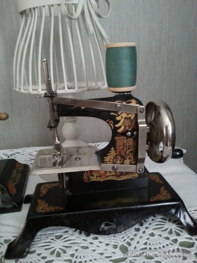 Аксессуары для антикварных кукол, чудесные швейные машинки (фото 3)