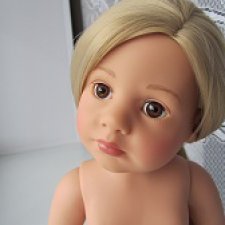 Продам куклу  Эмили GOTZ 2012 года на детском теле 42 см.