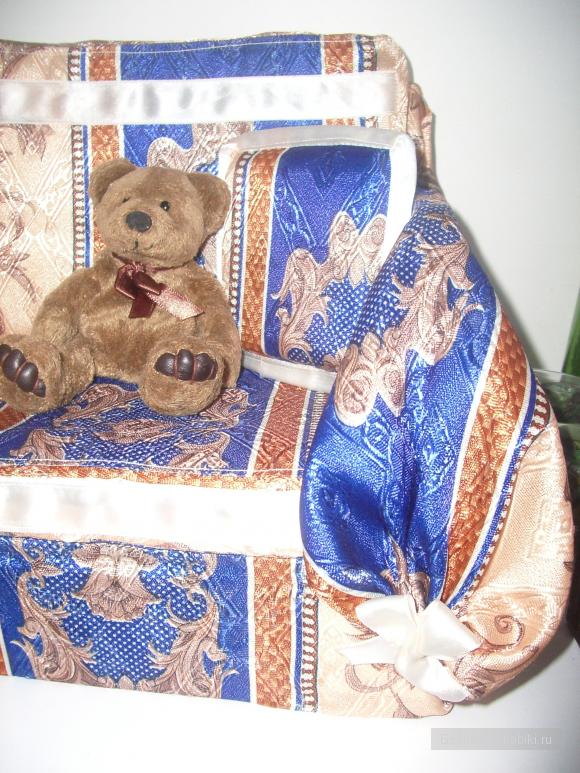 Когда у меня поселилась моя смуглая красавица стало понятно, что спать ей негде. Диван для куклы своими руками