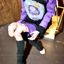 Пробы кистей или рисунки на одежде