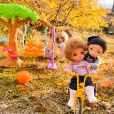 На детской площадке