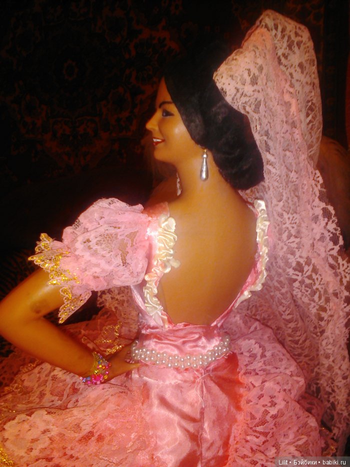 Роскошная испанка — Редкие антикварные куклы и реплики: воск (фото 7)