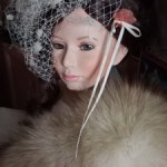 Девушка с задумчивым взглядом