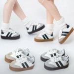 Чудесные кроссовки для куклы. Очень красивые и реалистичные