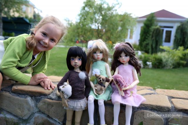 Прогулка в саду. Куколки от Kaye Wiggs