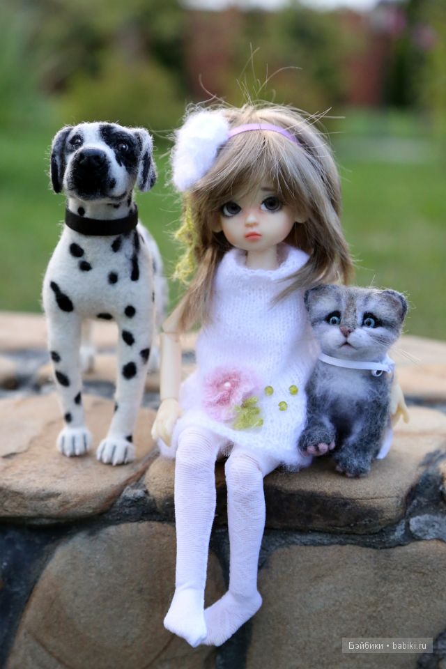 Прогулка в саду. Куколки от Kaye Wiggs