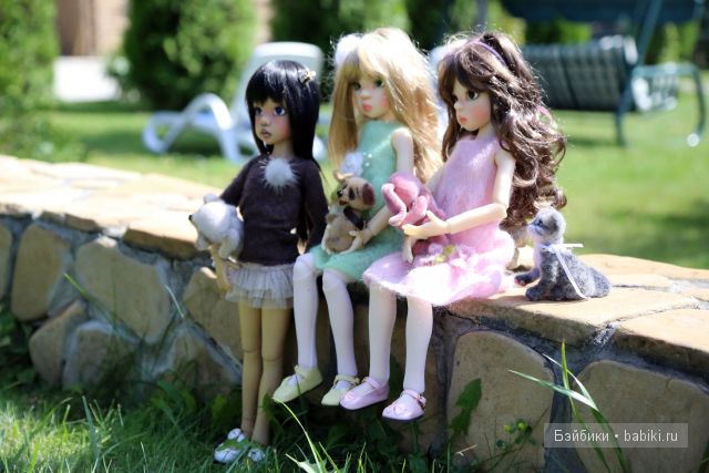 Прогулка в саду. Куколки от Kaye Wiggs
