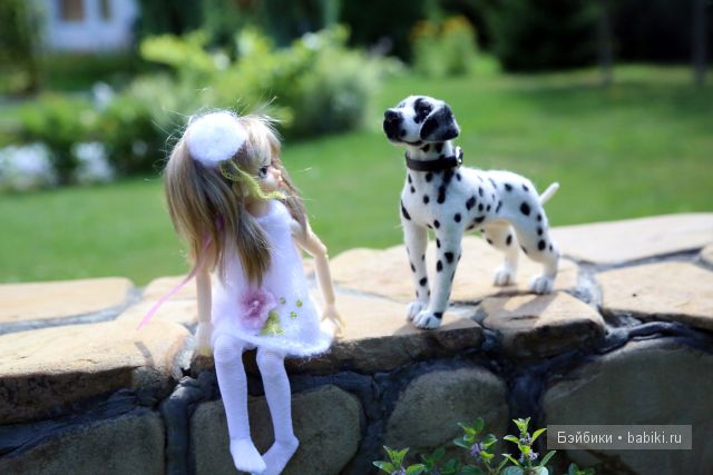 Прогулка в саду. Куколки от Kaye Wiggs