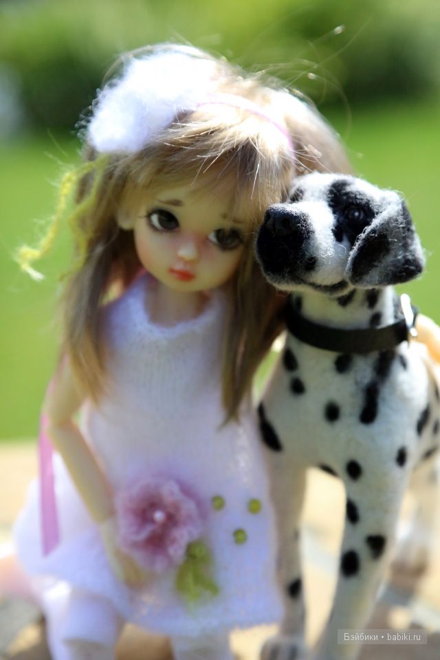 Прогулка в саду. Куколки от Kaye Wiggs