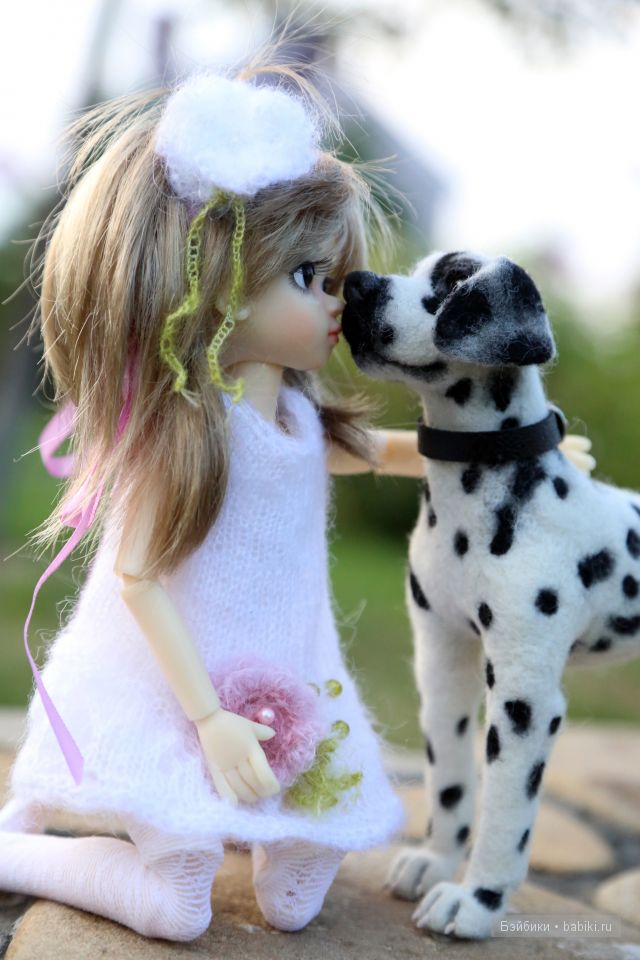 Прогулка в саду. Куколки от Kaye Wiggs