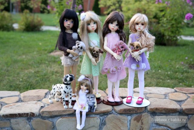 Прогулка в саду. Куколки от Kaye Wiggs