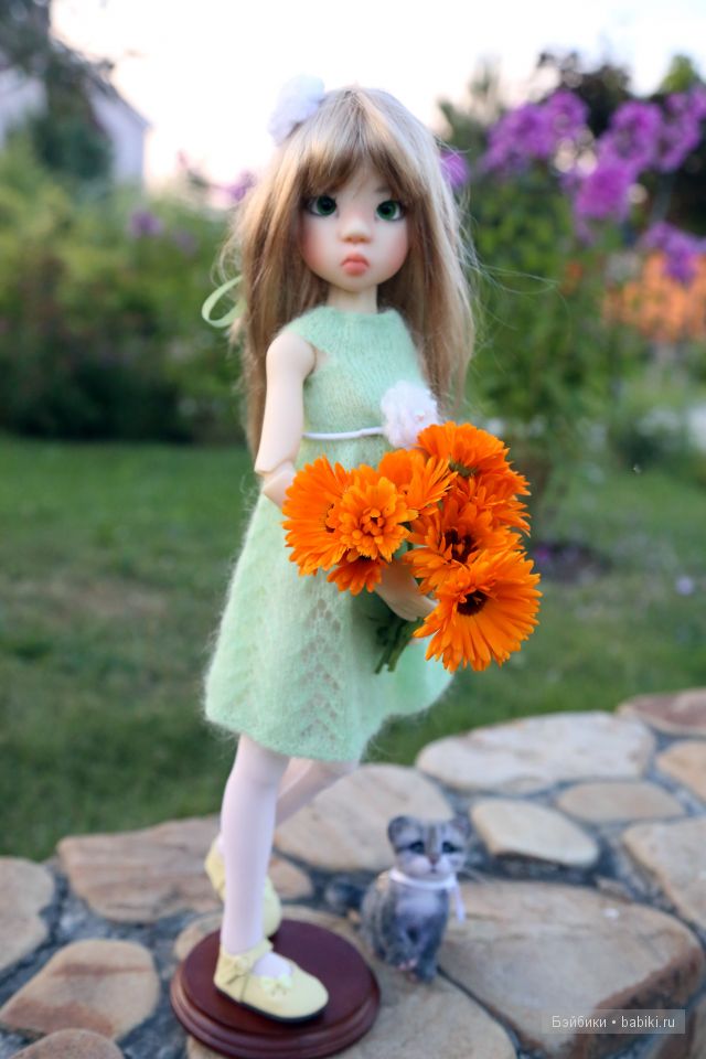 Прогулка в саду. Куколки от Kaye Wiggs