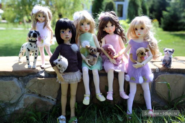 Прогулка в саду. Куколки от Kaye Wiggs
