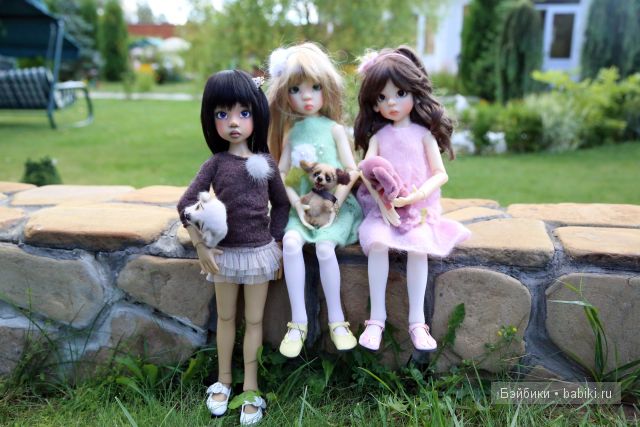 Прогулка в саду. Куколки от Kaye Wiggs