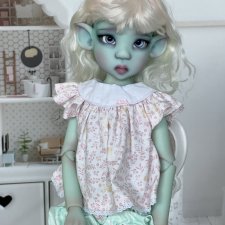 Miki в редком голубом цвете