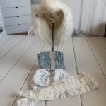 Одежда и парик из Франции