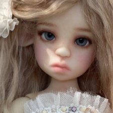 Nelly от Kaye Wiggs белая SD