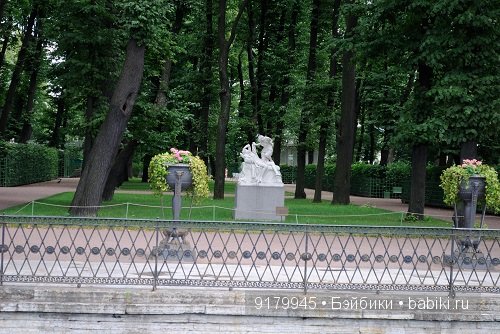 Лебяжья канавка