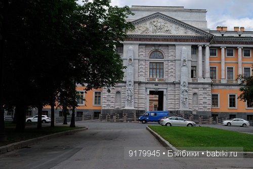 Михайловский замок