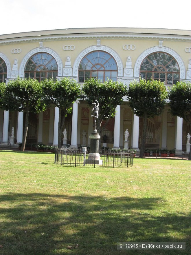 С природою искусство сочетав, прекрасны вы, задумчивые парки. К.М. Фофанов