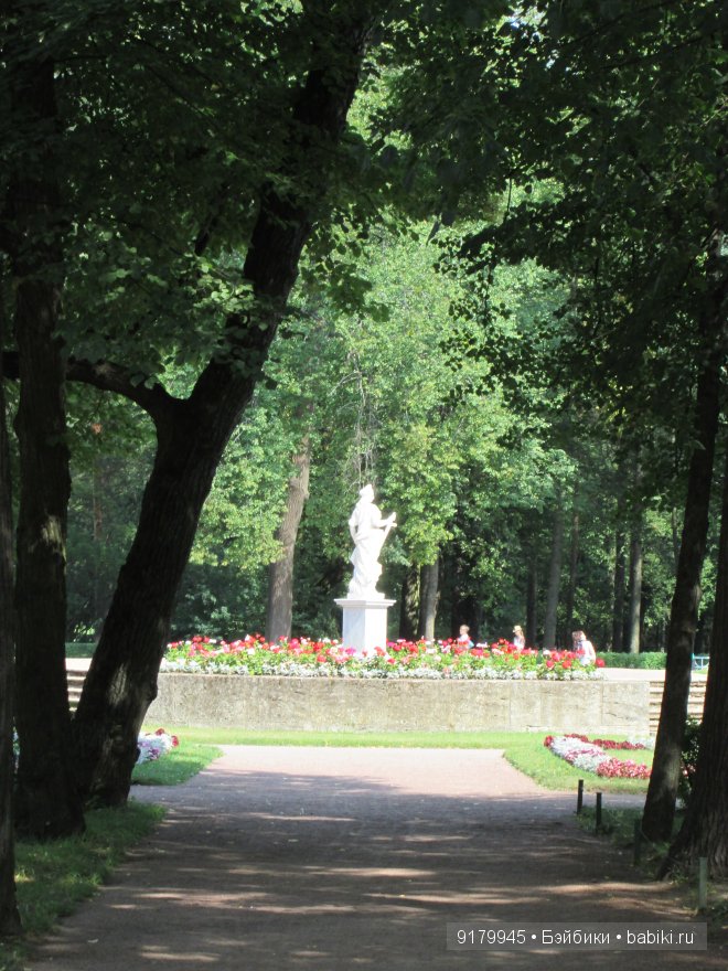 С природою искусство сочетав, прекрасны вы, задумчивые парки. К.М. Фофанов