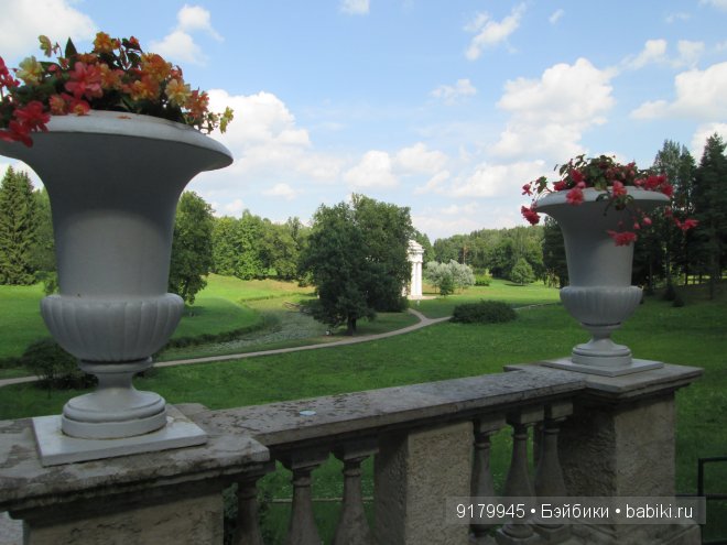 С природою искусство сочетав, прекрасны вы, задумчивые парки. К.М. Фофанов