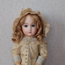 Антикварный боннет для Вашей красавицы