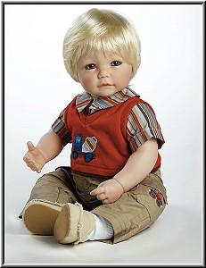 кукла Адора