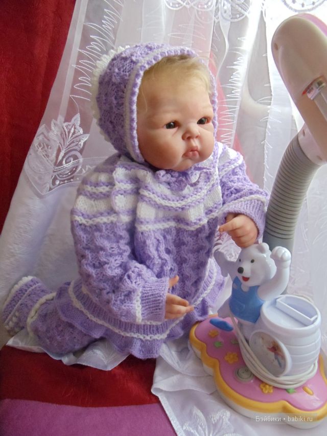 вязаный костюмчик, моя работа.