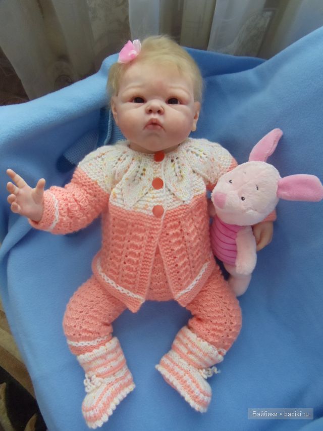 вязаная одежда для куклы.