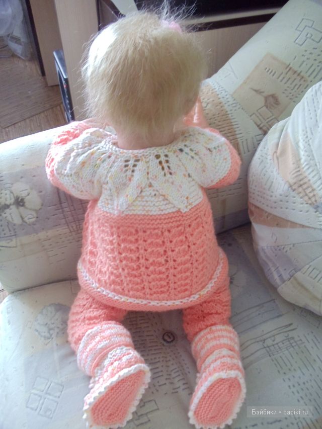 вязаная одежда для куклы.