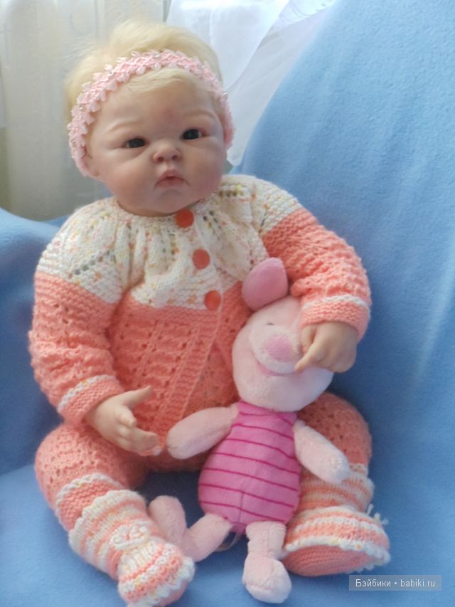 вязаная одежда для куклы.
