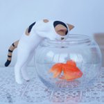 Фигурка Кот и рыбка в аквариуме