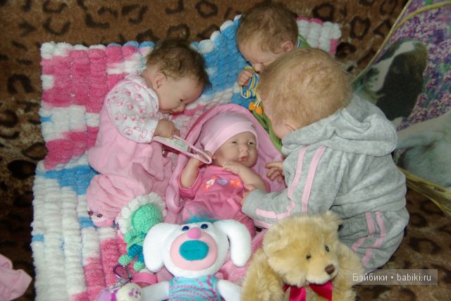 Варя, Даша, Рита и Никита