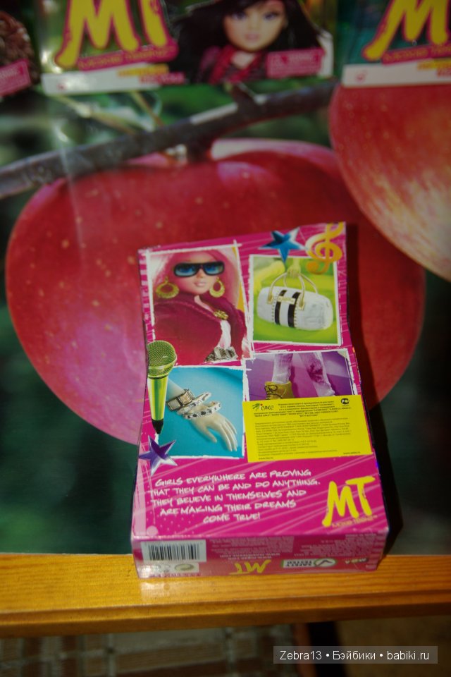 Куклы тоже любят Новый год