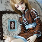 Коричневый, голубой, беж