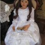 Комиссионка + ненужная занавеска + 5 метров кружева. Нарядное платье для куклы