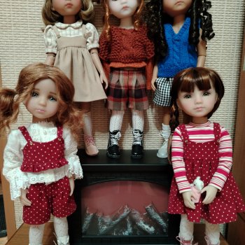 Девочки Руби ред  Ruby red. Нас уже пятеро.) .))