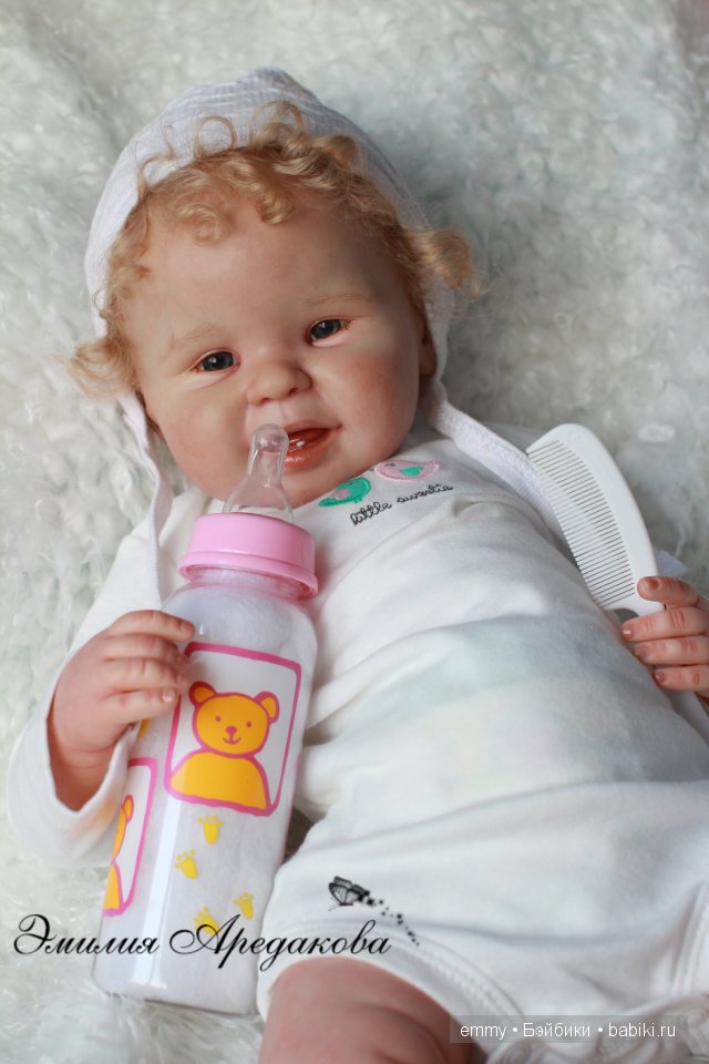 кукла Эмилии Аредаковой.