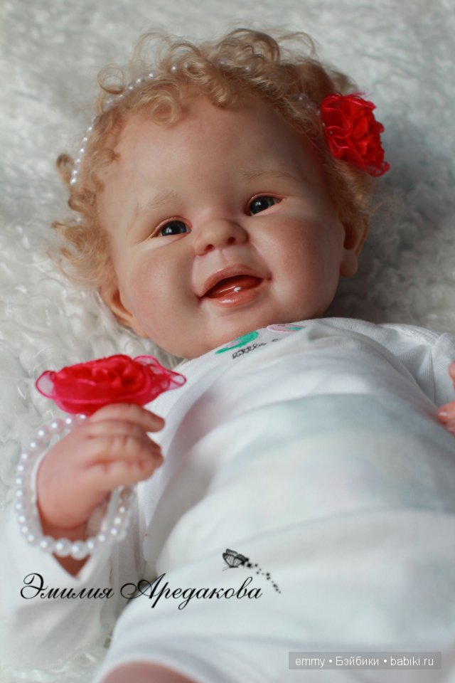 кукла Эмилии Аредаковой.