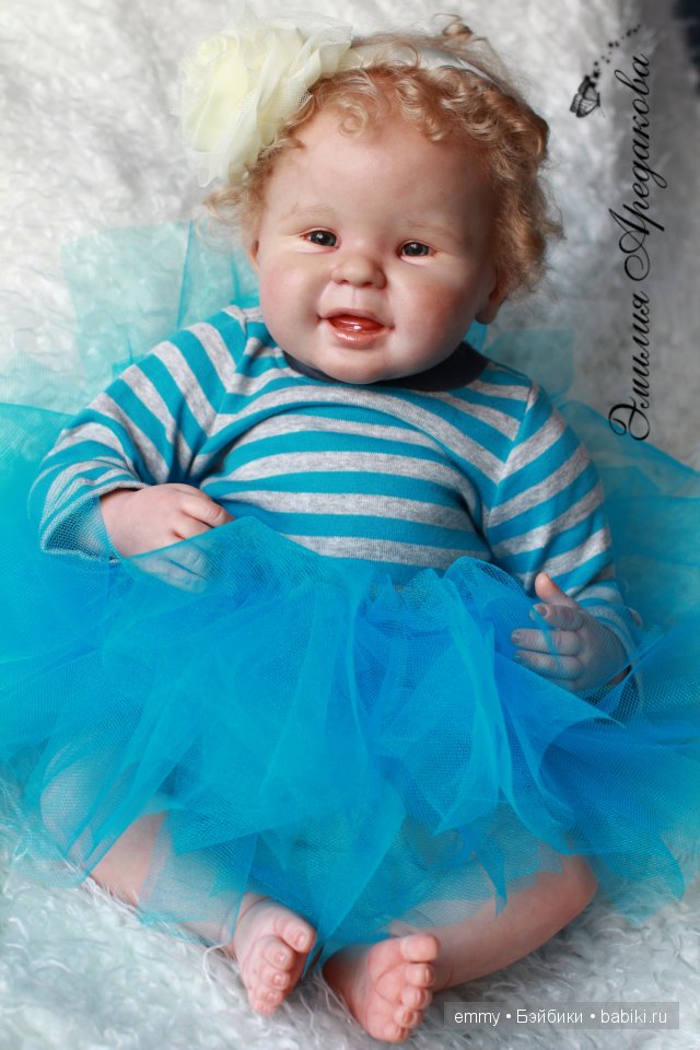 кукла Эмилии Аредаковой.